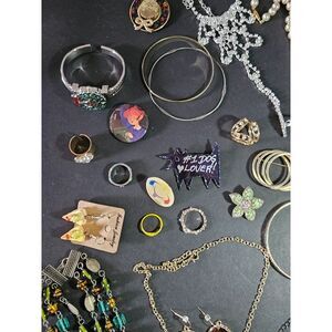 **Last Chance!! Final Sale** Wearable jewelry lot / bundle